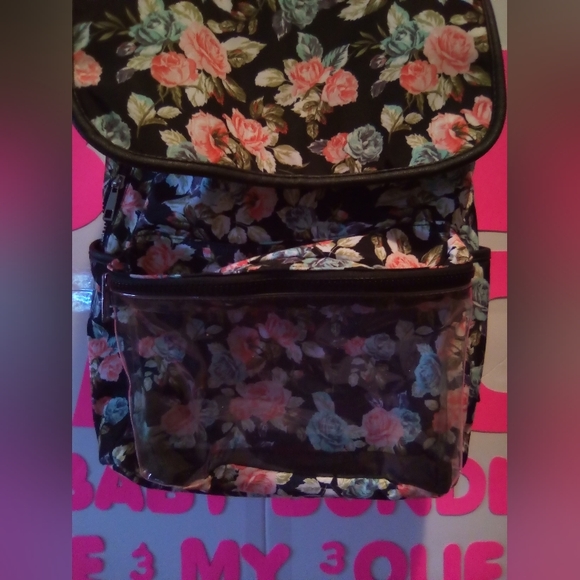 #267👉🏼Women's/Teens Or Children's Backpack 🎒 - Picture 2 of 7